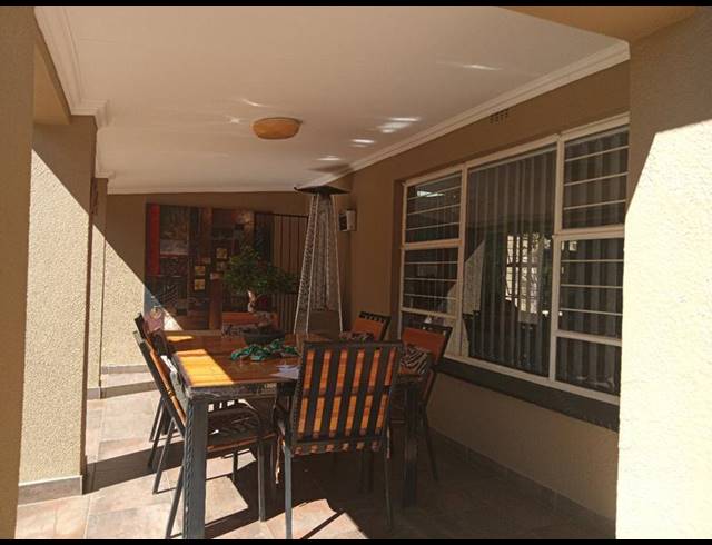 3 BEDROOM HOUSE FOR SALE IN HELIKONPARK